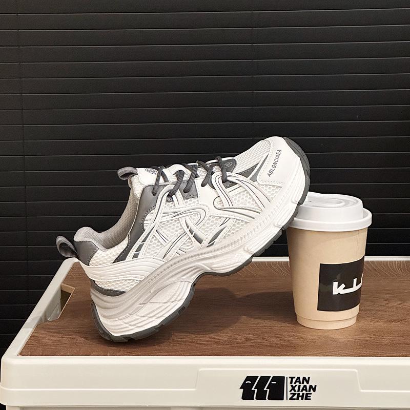 

«Женские кожаные туфли Paris Dad Shoes — весна 2025 г.»: Модные, дышащие, увеличивающие рост кроссовки с толстой подошвой. Size 40 белый