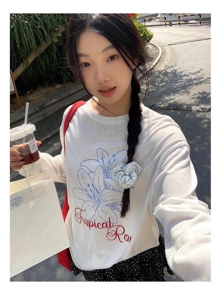 Women's Casual Long Sleeve Crew Neck Printed T-Shirt - Slimming, Sun Protection, Loose Fit, White Summer Cover-up.