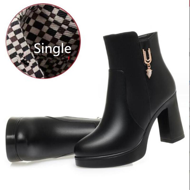 2025 Nové kotníkové boty Dámské Kvalitní Platforma Plyšové Teplé Boty Dámská Móda Krátká Bota Černé Robustní Vysoký Podpatek Dámské Boty Velikost41