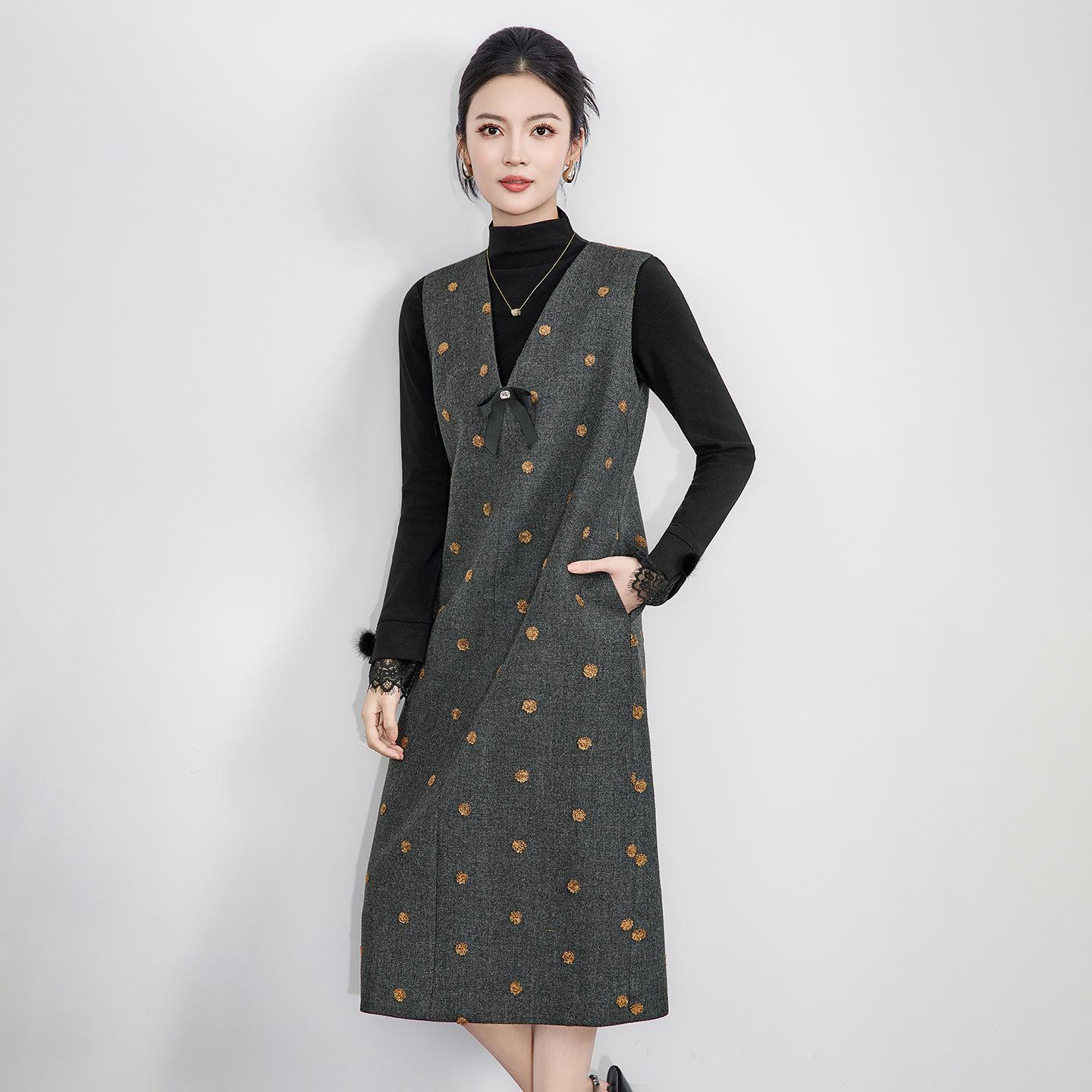 

Gold Thread 3D Embroidered V-neck Bow Brooch Vest Dress L серый