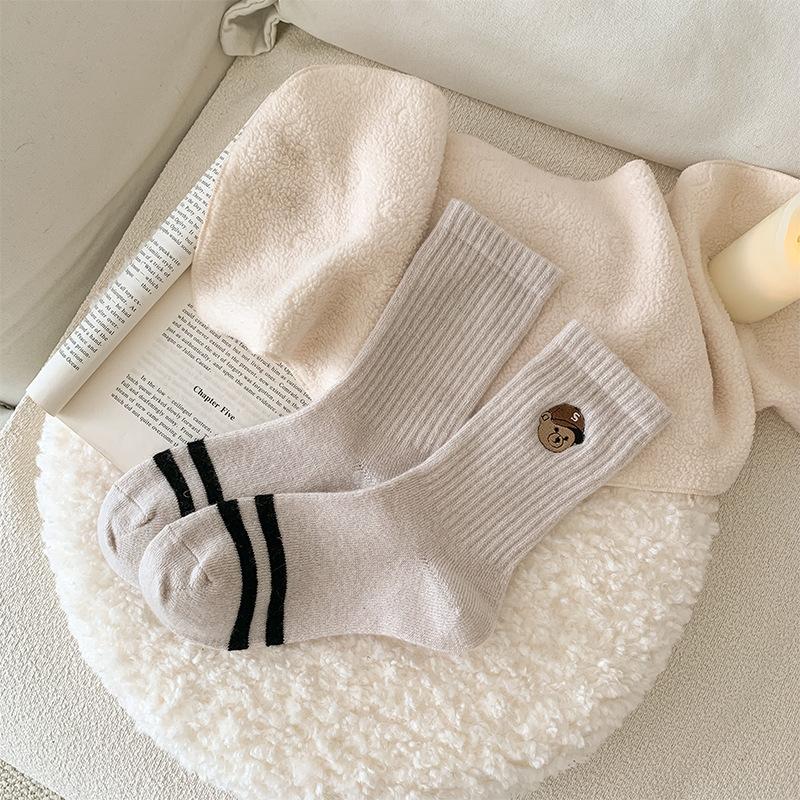 New Bear Wool Socks Women'S Medium Tube Socks Cute Embroidery Thickened Thermal Socks Do Not Slide Wool Socks