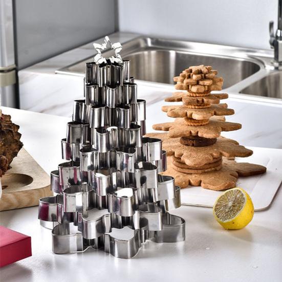 10Pcs Christmas Snowflake Cookie Cutter Set Stainless Steel 3D Tree Mold Non-Stick Baking Tools for Holiday