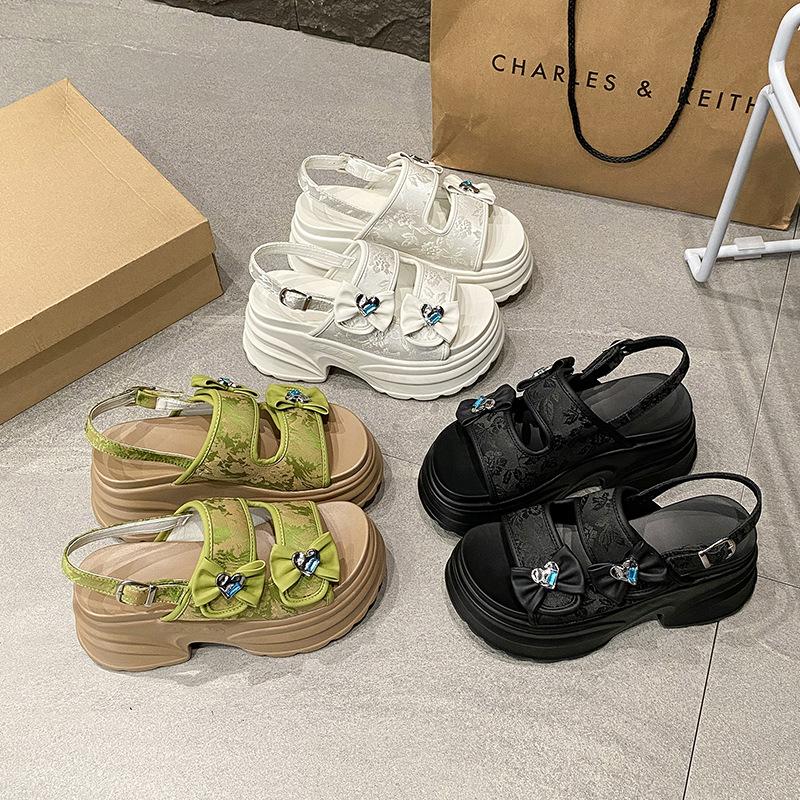 Versatile Niche Summer Wear 2025 New Rhinestone Muffin Cool Slippers Thick-soled One-word Women's Sandals