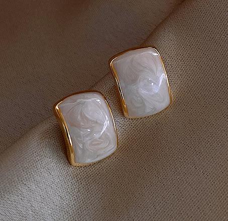 S925 Silver Needle Hypoallergenic Exquisite Small Earrings Simple And Versatile High-end Celebrity Earrings Jewelry Women Brinco