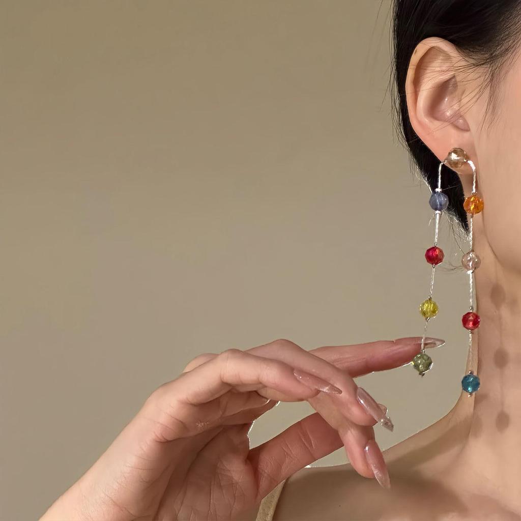 Exquisite Silbernadel Bunte Glasquaste Ohrstecker: Personalisierte Modische High-End-Accessoires für Damen