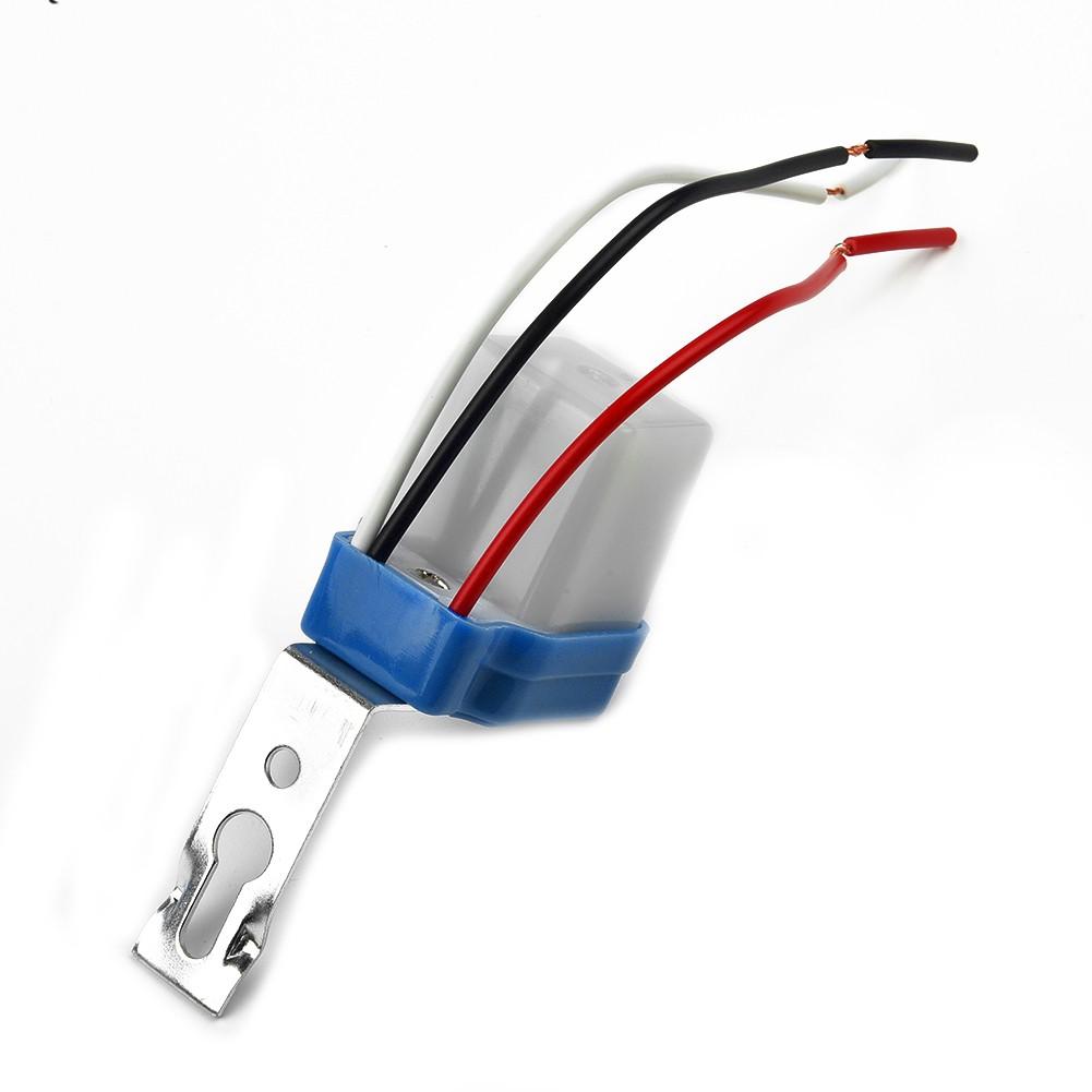 AC 220V 10A Photo Controller Automatic Street Light Sensor Switch with Delay for Lighting Control In Schools and Parks