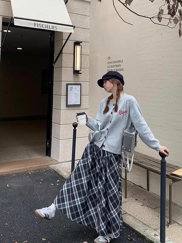 Women's Plaid Pleated Skirt - Slimming, Flaw-Hiding, Korean Style for Spring/Autumn 2025