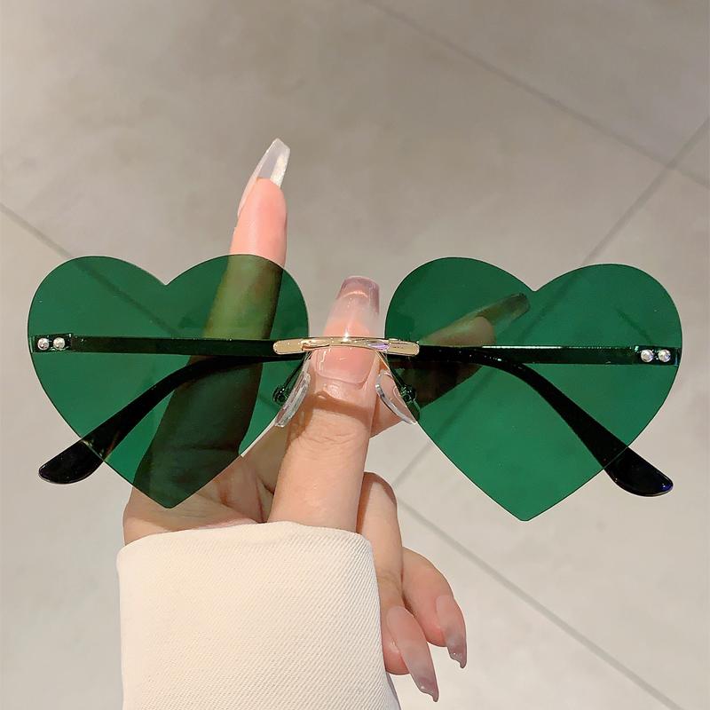 Cute Heart Shape Sunglasses Fashion Vintage Rimless Solid Color Shades Women Retro Trendy Brand Design Beach Sun Glasses