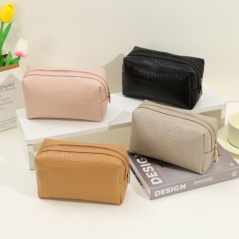 Fashion Waterproof PU Leather Makeup Bag Women Cosmetic Pouch Crocodile Embossed Pattern Travel Storage Organizer with Zipper