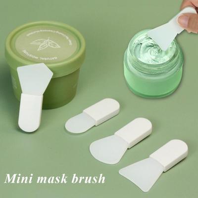 1Pc / 4Pcs Mini Silicone Facial Mask Brush Beauty Tools Short Handle Mud Mask Applicator Brush Skin-friendly Portable SPA Skin Care Brush