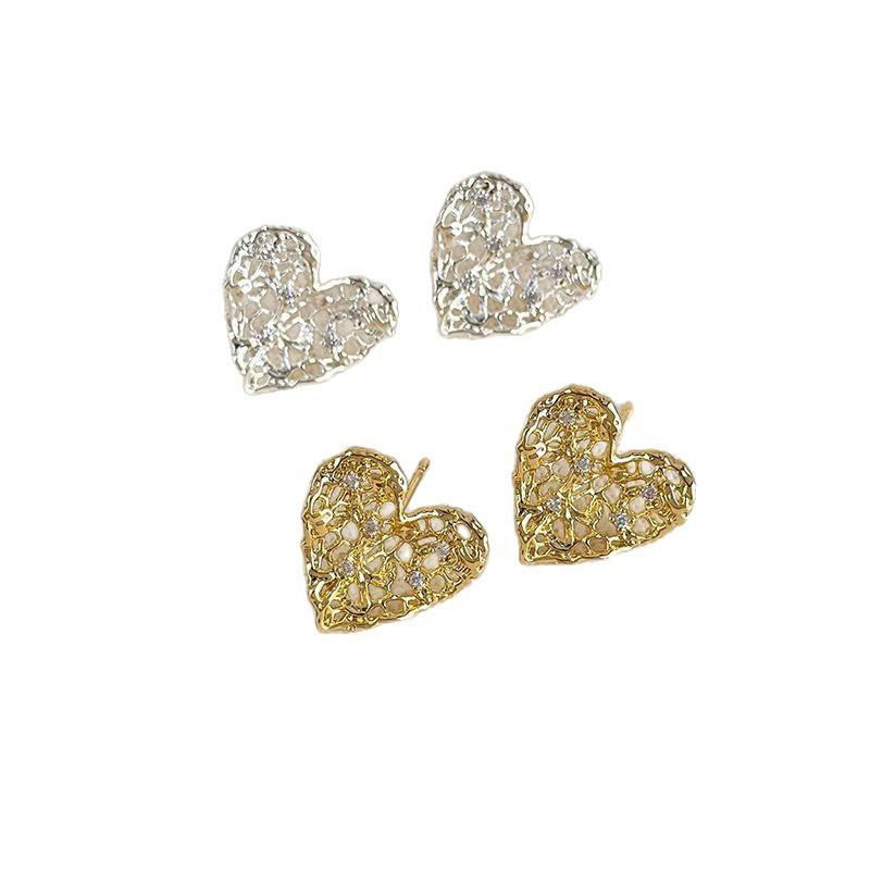 Hollow Irregular Earrings Women's Senior Design Stud Earrings Temperament Commuter Ears