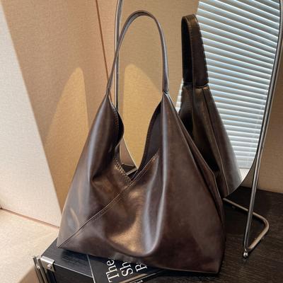 Weiche Leder-Retro-Tasche Damenmode Große Kapazität Schulter-Achseltasche Lässige Pendler-Einkaufstasche
