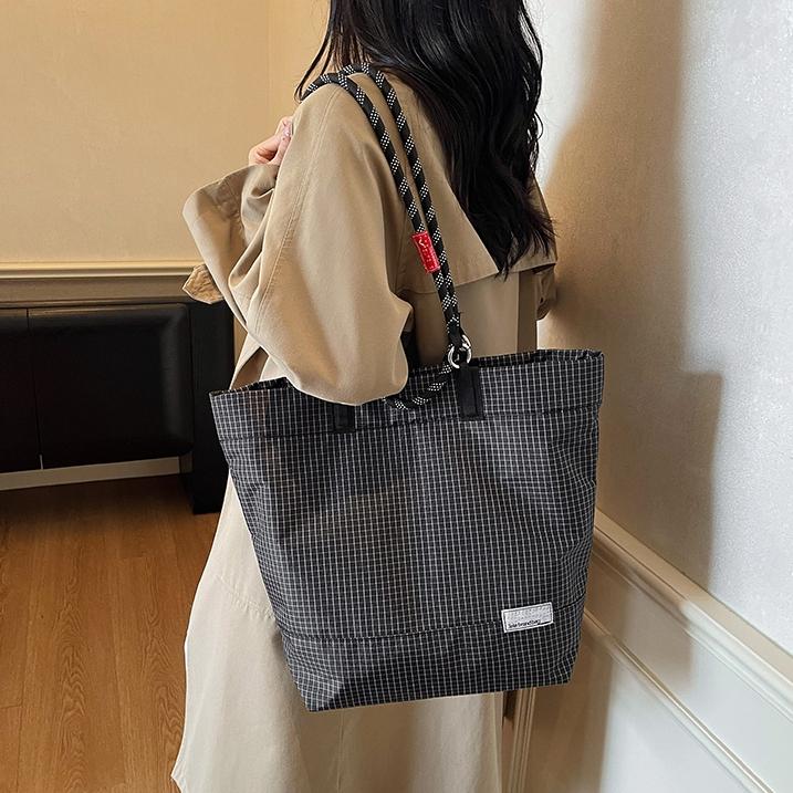 Light Luxury Climbing Outdoor Rope Shoulder Strap Black Checked Oxford Cloth Shoulder Bag