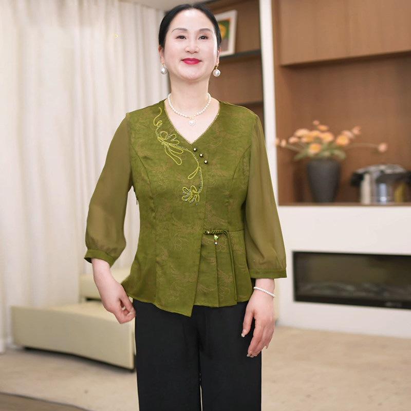 

Chinese Style Chiffon Blouse Set with Seven-Sleeve Top for Middle-Aged Women L: Up to 52.5 kg