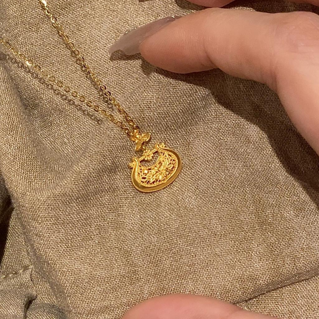 Antique gold craftsm floral and auspicious lock pendant for women necklace finely carved vintage collar chain party gift