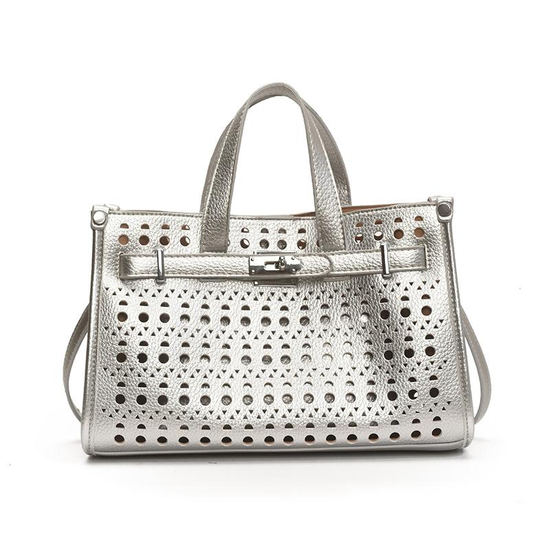 

Полая Модная Однотонная Портативная Маленькая Квадратная Сумка Женская Новая Универсальная Повседневная На Плечо Сумка-Мессенджер серебряный