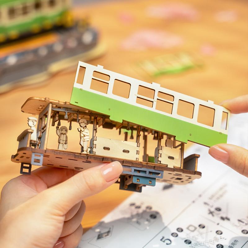 Sakura Journey Wooden Assemble Car Eco-friendly 3D Wooden Puzzle for Kids Funny Toys Building Block Kits