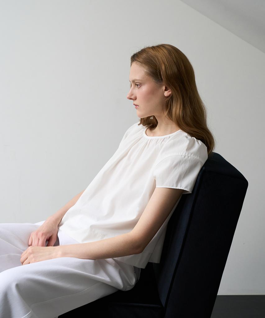DEHEVE Volume Shirring Blouse [Ivory]