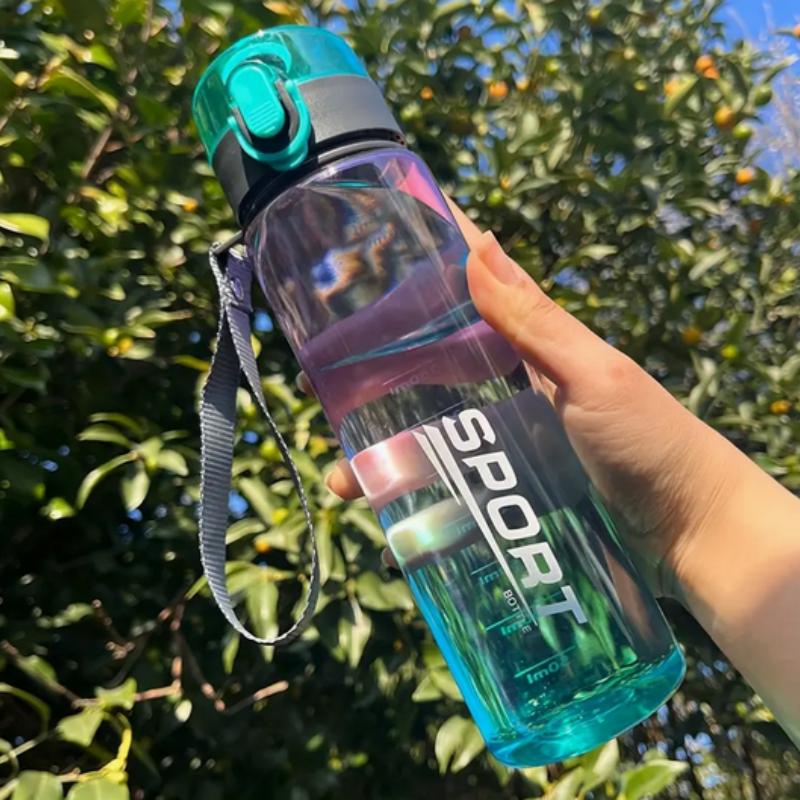 Gradient Sports Water Bottle with Easy-Carry Strap, Leak-Proof PC Material, BPA-Free, Ideal for Gym, Hiking, Blue 32oz/1L
