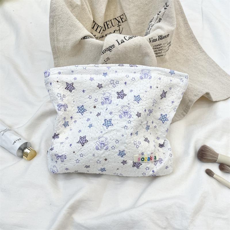 [Copyright model] Embossed cartoon pattern large-capacity cosmetic bag travel wash storage bag liner bag
