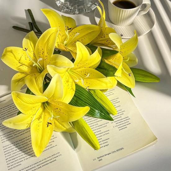Artificial Lily Flowers with 2 Heads Full Bloom And 1 Bud Long Stem Fake Lilies Bouquet for Wedding Floral Arrangements Spring Home Table Centerpiece
