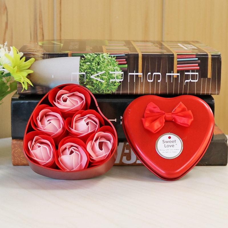 6Pcs Heart-shaped Rose Gift Box Simulated Rose Soap Flower Mother's Day Rose Gift Box Valentine's Day Rose Gift Wedding Souvenir