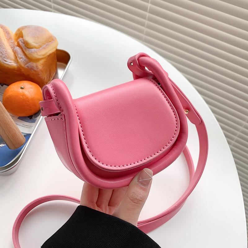 Foreign Spice Girl Mini Small Bag Women's 2025 New Fashion Advanced Sense Saddle Bag Crossbody Red Packet Earphone Bag