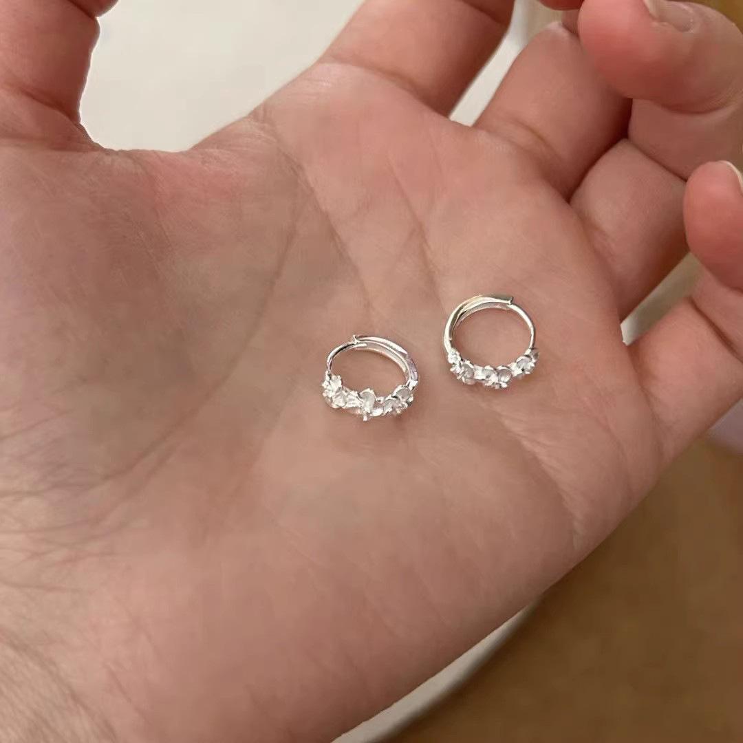 

S925 Silver Needle European & American Hoop Earrings: High-Grade, Light Luxury, Versatile, Simple, Elegant Design for Women