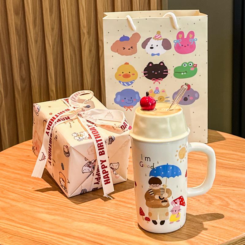 Roztomilý hrneček se slámkou Chlapci a dívky keramický hrnek vysoké hodnoty s víčkem dárek k narozeninám praktický suvenýr dárková krabička