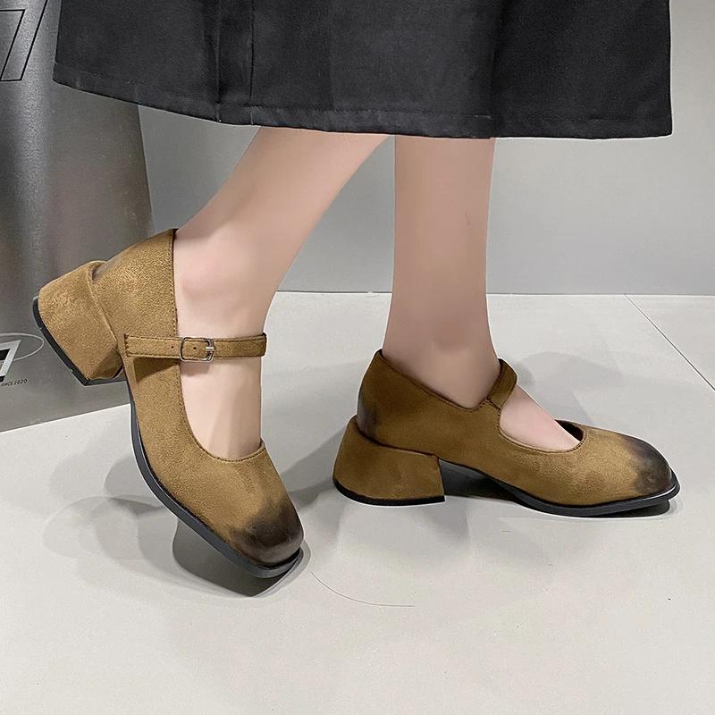 Μόδα Γυναικεία Ρετρό Τσόκαρα Μυτερή Γόβα Ψηλοτάκουνα 2024 Καλοκαίρι και Φθινόπωρο Νέο Στυλ Μοντέρνα Casual Άνετα Παπούτσια Χαμηλού Πάνω Μέρους