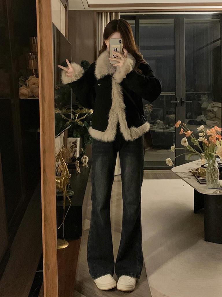 Women's Retro Black Lambswool Denim Jacket - High-End, Short, Fur Collar, Cotton-Padded Coat for Autumn/Winter Fashion