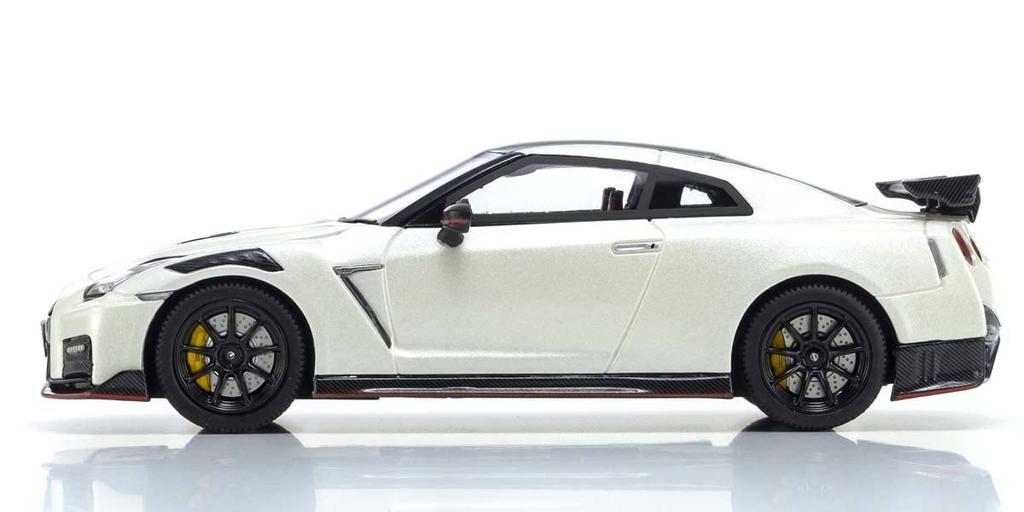 Kyosho Original Nissan NISMO 2022 White 1/43 GT-R (Finished Model)