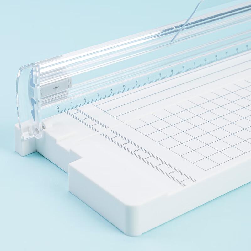 Deli 14251 Paper Cutter CN plug (adapter included)