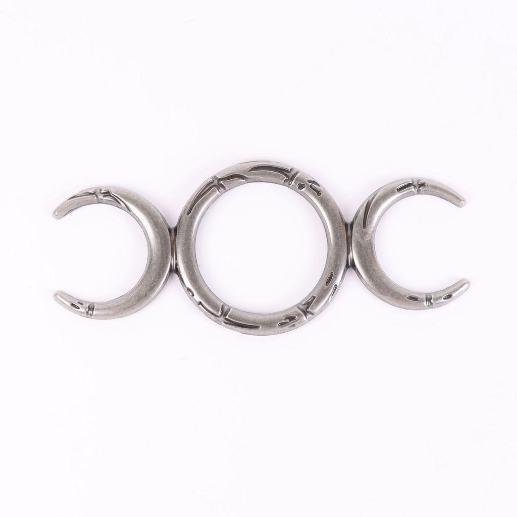 Serpentinenförmiger nordischer mittelalterlich-renaissancezeitlicher Webgürtel mit dekorativer Taillenkette