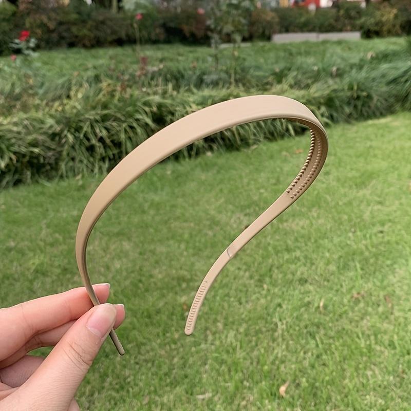1Pc matte U-shaped headband, no pressure and comfortable design, is a daily headgear accessory for face washing and makeup