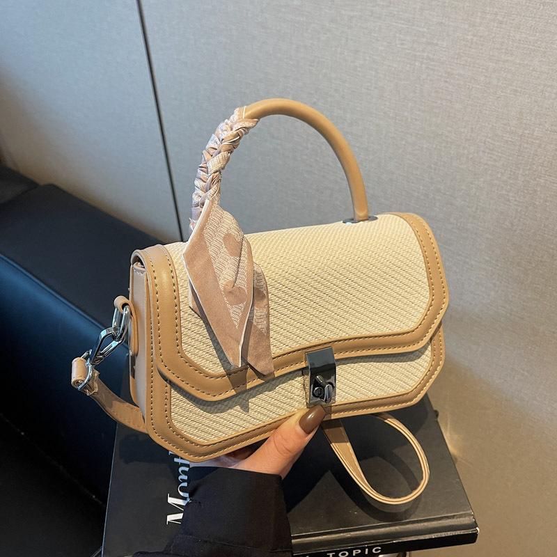 Versatile woven bag women's new spring and summer fashion niche shoulder messenger bag portable small square bag