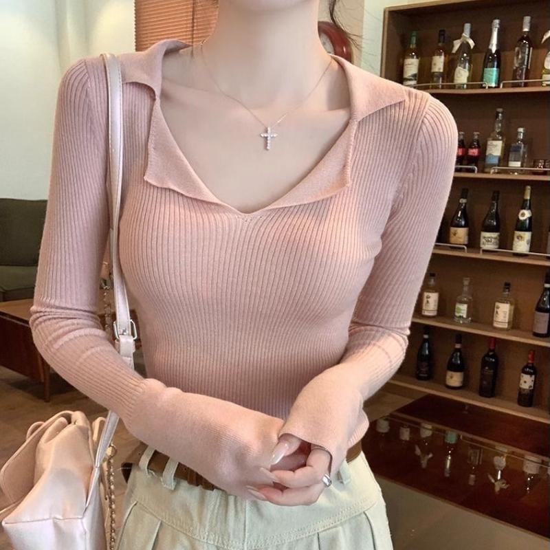 Wearing A Knitted Long Sleeved Sweater for Women with A High-end Feel Slim Fit and Slimming Effect As Well As A Base Coat and Top