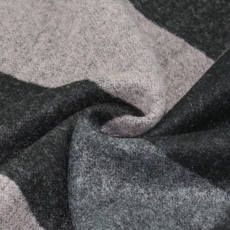 Мужской клетчатый шарф на осень/зиму