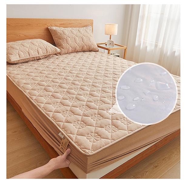 Class A Quilted Waterproof Cotton Mattress Protector - Breathable, Skin-friendly, Non-slip, Anti-stain, Urine-proof, Machine Washable.