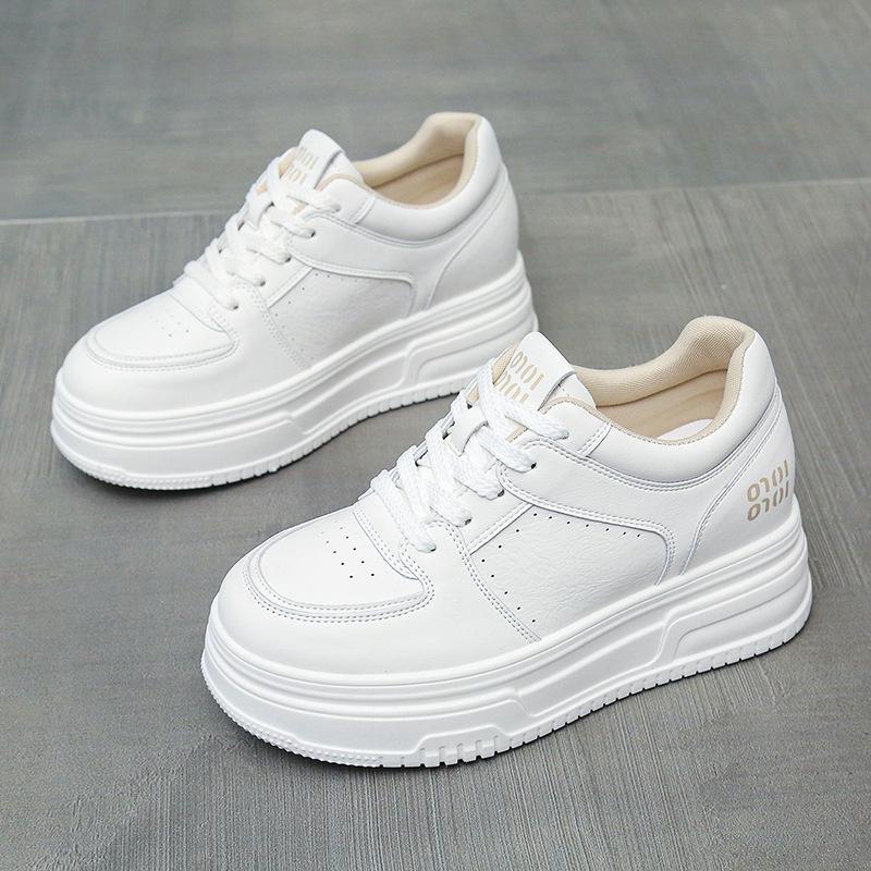 Muffin Platform White Shoes Women's 2025 Spring New Small Height Increase Soft Sole Versatile Bread Shoes Sports Board Shoes