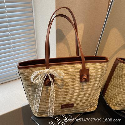 Casual Woven Straw Bag Fashionable Beach Vacation Large Capacity Bag Commuting Seaside Simple and Versatile Portable Tote Bag