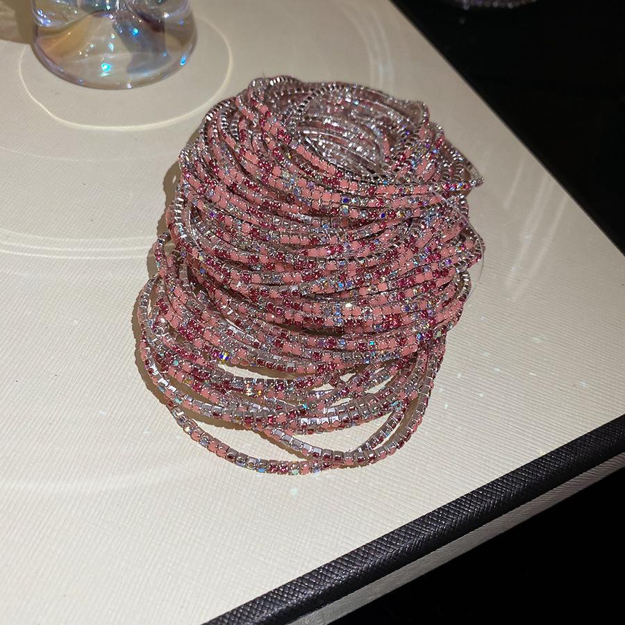 

Цветной однорядный эластичный браслет со стразами, роскошный, высококлассный, модный, универсальный, нишевый дизайн, с чувством стиля