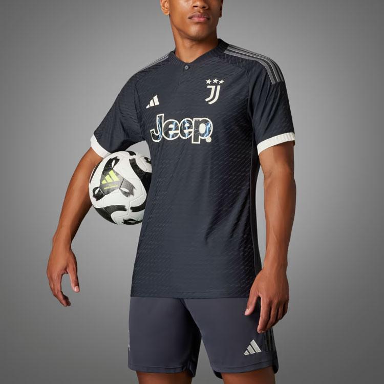 Adidas Ювентус 23/24 третий подлинный трикотаж с текстовым принтом в стиле пэчворк с коротким рукавом мужской футбольный трикотаж черный IQ4854