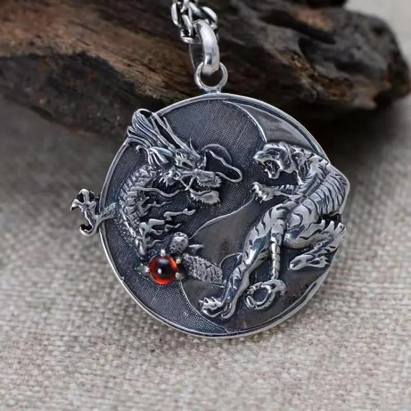 Exquis collier de bête dragon auspicieuse pour femmes Style ethnique Pendentif dragon des douze signes du zodiaque Bijoux amulette pour filles