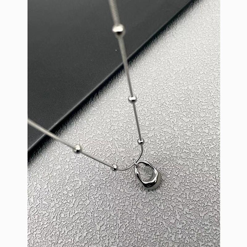 Geometric Water Drop Titanium Steel Necklace With Polished Finish For Unisex Stylish Collarbones