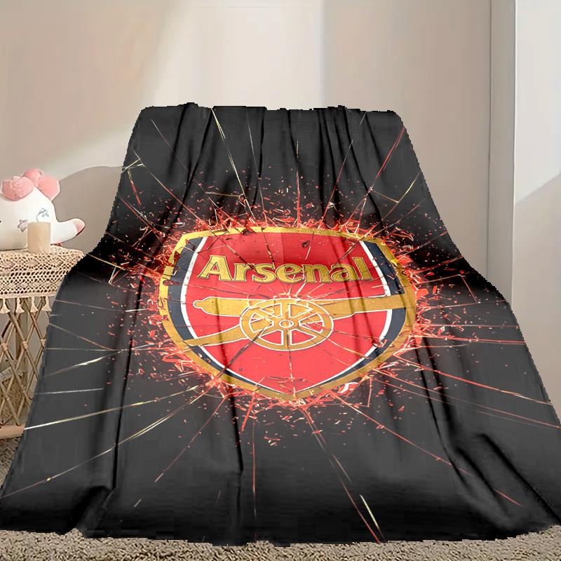 1pc Cozy Print Blanket, Football Club Blanket Appropriate for Home Picnic and Travel Adventures