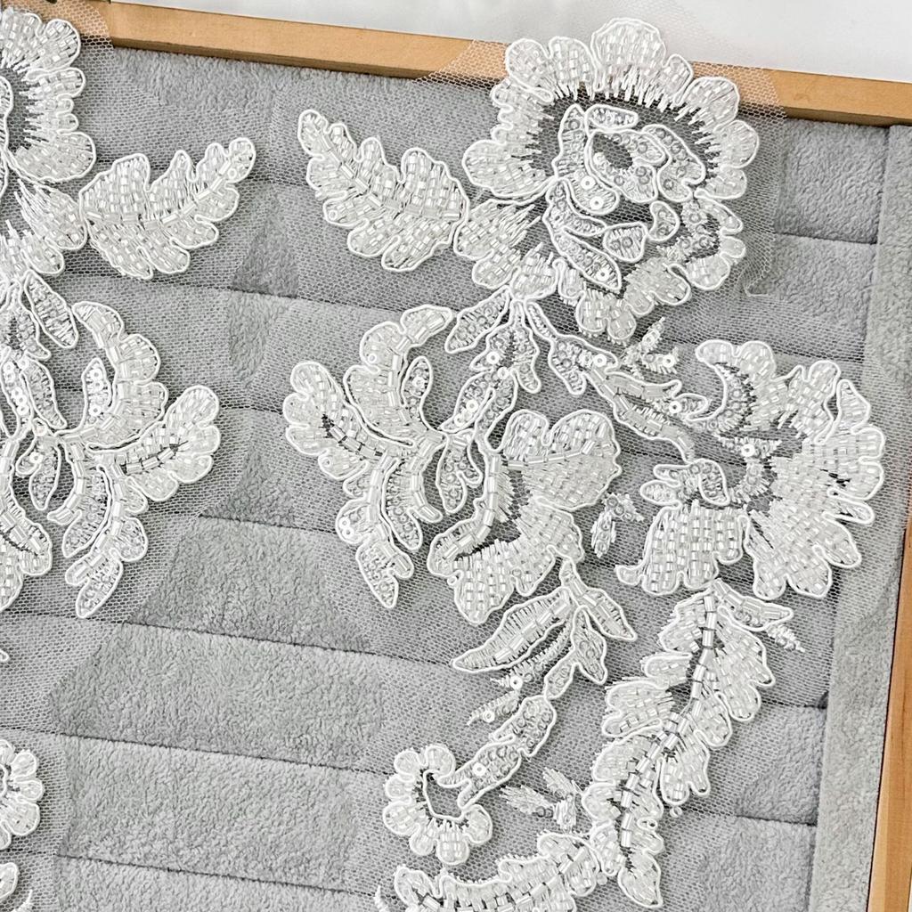 White Handmade Beads Car Bone Flower Exquisite Embroidery Applique Cheongsam Wedding Dress Pair Flower Decoration Accessories Cloth Sticker
