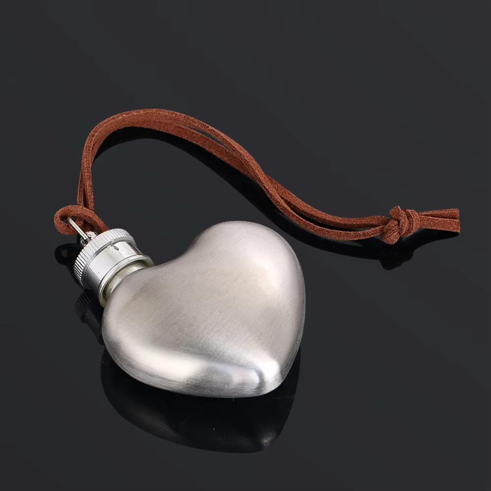 1 Oz Heart Hip Flask Food Grade Stainless Steel Flagon Portable Wine Flask Pendant  Gift