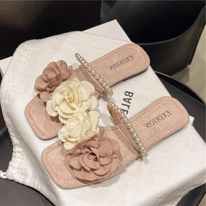 Flat-bottomed cool slippers for women's summer wear, new with skirts, seaside beach vacation flip-flops