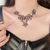 New Chinese Retro Elegant Hollow Flower Necklace Light Luxury Exquisite Niche High-end Design Clavicle Chain New Trendy